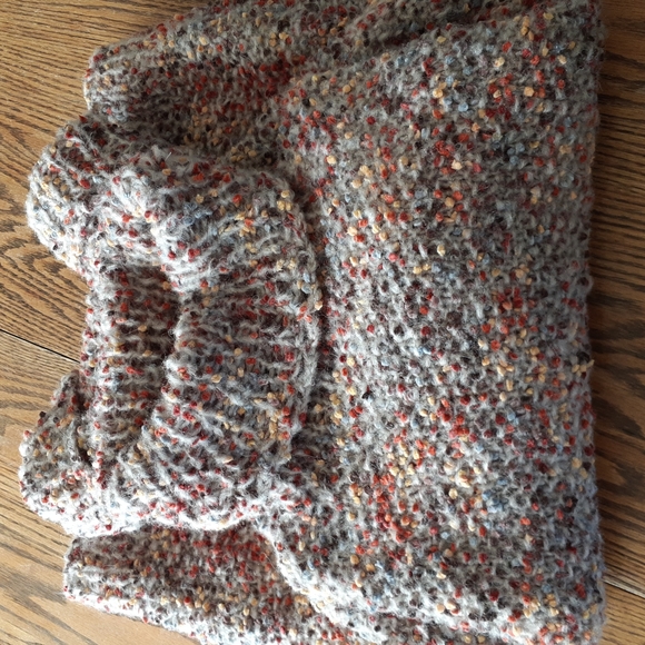 Chanky Sweater - Picture 6 of 6